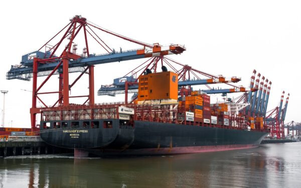 Balance commerciale et vie de tous les jours : pourquoi les importations et exportations vous concernent
