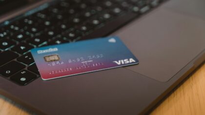 Crédit renouvelable : comprendre les vrais risques avant de signer