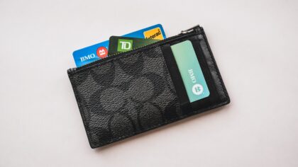 Découvert bancaire : règles simples pour limiter les frais sans se mettre en danger
