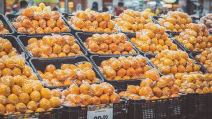 Inflation et panier de courses : comprendre pourquoi les prix montent et comment adapter son budget