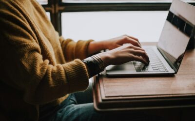 Jeunes adultes et argent : 7 décisions financières à poser dès maintenant pour éviter les galères plus tard