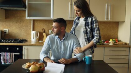 Partager les dépenses à deux sans se fâcher : poser des règles claires dès le début