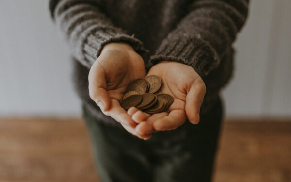 Argent de poche des enfants : trouver un cadre simple et équilibré pour toute la famille