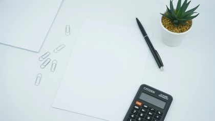 Assurance-vie ou PEA : comprendre leurs forces pour mieux organiser son épargne financière