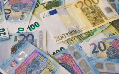 Création monétaire expliquée simplement : comment l’argent « naît » et ce que cela implique pour vous