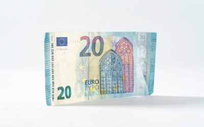 Déflation : pourquoi la baisse généralisée des prix peut menacer vos revenus et vos projets