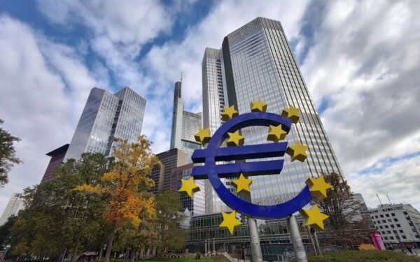 Masse monétaire et prix du quotidien : pourquoi les banques centrales créent de l’argent