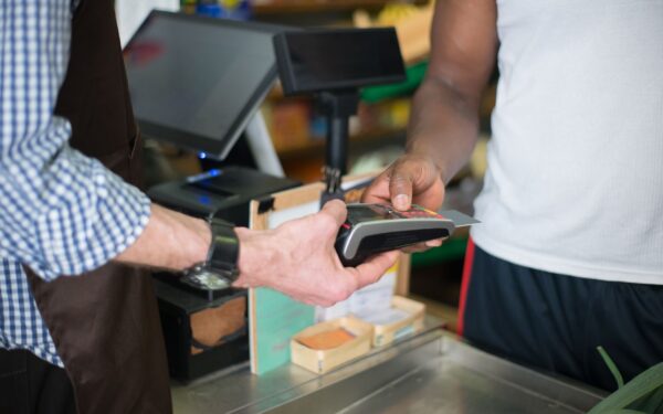 Plafond de paiement de carte bancaire : comment l’ajuster sans se mettre en difficulté