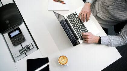Plan d’épargne en actions (PEA) ou compte-titres ordinaire : choisir le bon outil pour placer son argent