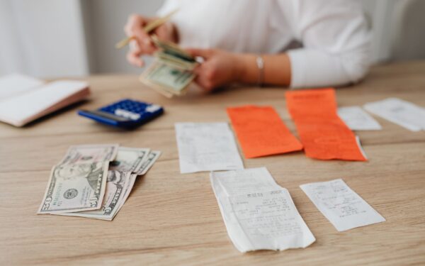 Prioriser ses remboursements de crédits en période tendue : méthode simple pour garder le contrôle