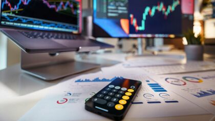 Robo-advisors en France : fonctionnement, atouts et limites pour un épargnant débutant